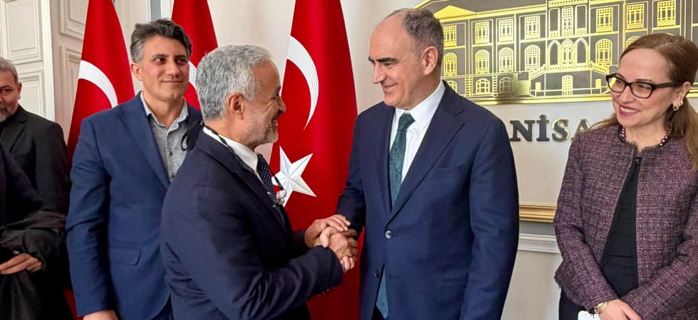 MANİSA BAĞIMLILIKLA MÜCADELE PLATFORMU, MANİSA VALİSİ VAHDETTİN ÖZKAN’I ZİYARET ETTİ