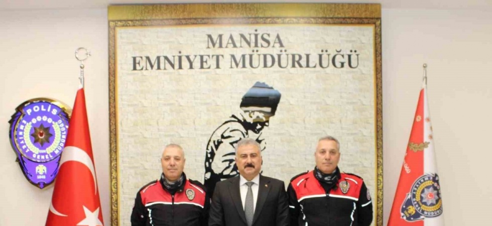 Manisa’nın ikiz polisleri emekliye ayrıldı