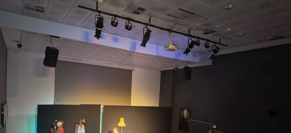 Sarıgöl’de tek kişilik oyun ilgi gördü