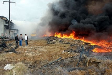 Alaşehir'de Korkutan Yangın