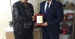 Aydın'dan Vekil Baybatur'a Plaket