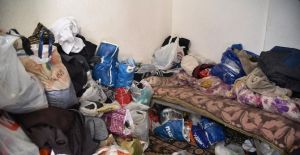 Manisa’da bir evde 4 kamyon çöp çıktı