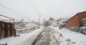 Manisa’da karla mücadele sürüyor