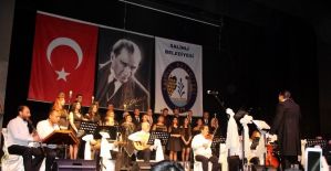 Kanuncu’nun Korosundan muhteşem konser
