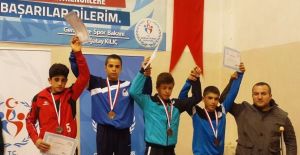 Güreşte Türkiye Şampiyonu Yunusemre’den