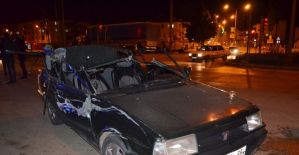 Otomobil kırmızı ışıkta duran kamyona çarptı: 1 yaralı