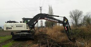 Akhisar’da taşkın tehlikesi ortadan kaldırıldı