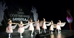 23 Nisan’a özel dans gösterisi