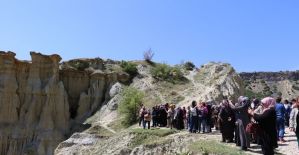 Manisalı kadınlar Kula’yı gezdi