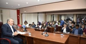 Başkan Çerçi, tecrübelerini gençlerle paylaştı
