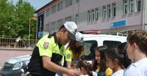 Kula’da öğrencilere uygulamalı trafik dersi