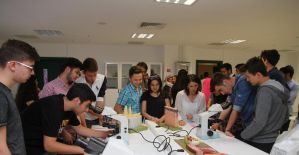 MABEM’li öğrencilerden İzmir Ekonomi Üniversitesine ilgi