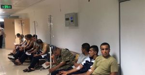 Askerler gıda zehirlenmesi şüphesiyle hastaneye kaldırıldı