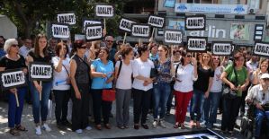 CHP Manisa’da ’Enis Berberoğlu’ eylemi