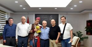 İzmirli sanatçılar Başkan Kayda’ya veda etti
