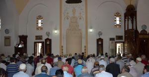 Ramazan’ın ilk cuma namazında camiler doldu taştı