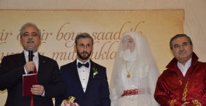 Vali Güvençer genç çiftin nikah şahidi oldu