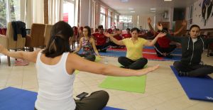 Mama Karşılığı Yoga