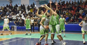 Manisa BBSK basketbolda da lider