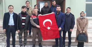 AK Parti’li gençlerden ‘Zeytin Dalı Harekatı’na destek