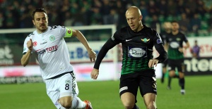 Akhisarspor kazandı Konyaspor'u ateşe attı!