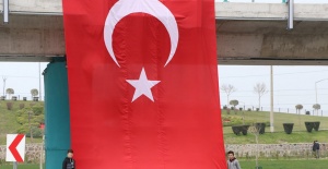 Köprülü Kavşak Türk Bayraklarıyla Donatıldı