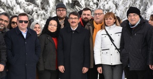 Şehzadeler Belediyesi gazetecileri Spil'de ağırladı