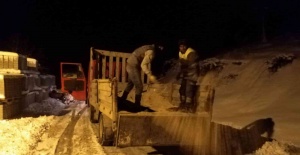 Manisa’da karla mücadele devam ediyor