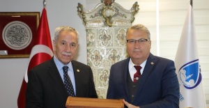 Arınç’tan Başkan Çerçi’ye depremzedelere yardım teşekkürü