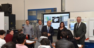 Manisa’da eğitim-sanayi iş birliği 12 kursiyere iş imkanı sağladı
