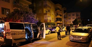 Silahla yaralama şüphelisi olay yerine dönüp teslim oldu