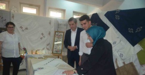 Kursiyerlerin sergisi göz kamaştırdı