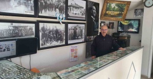 45 yıllık nostalji fotoğrafçısının para koleksiyonu ilgi görüyor