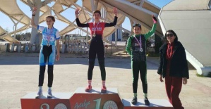 Akhisarlı bisikletçiler 3 bronz madalya kazandı