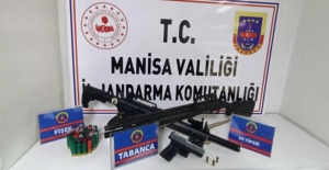 Manisa’da ruhsatsız tabanca ve tüfek ele geçirildi