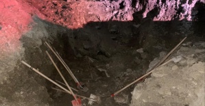 Manisa’da kazma-kürekli defineciler suçüstü yakalandı