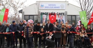 Saruhanlı'da "Engelsiz Kafe" hizmete açıldı.