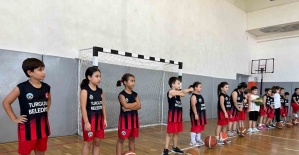 Turgutlu Belediyesi basketbol kurs kayıtları devam ediyor