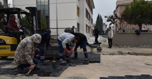 Yunusemre Belediyesinden bozulan yollara hızlı müdahale