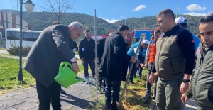 Alaşehir’de 400 fidan toprakla buluştu