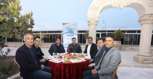 Cemar ailesi iftarda bir araya geldi