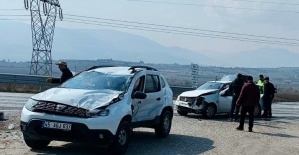 Sarıgöl ilçesinde trafik kazası: 6 yaralı