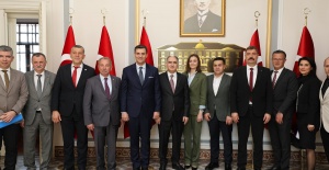 Vali Özkan: “Sahipsiz hayvan sorununu birlikte çözeceğiz” 