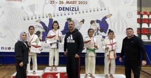 Yunusemre’nin küçük judocuları Denizli’de 7 madalya kazandı