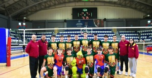 Akhisar İlçe Spor Kulübü Erkek Voleybol Takımı Türkiye Finallerinde