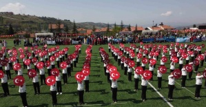 Demirci’yi çocuk sesleri şenlendirdi