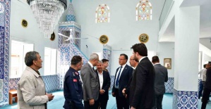 Hayırseverin yaptırdığı cami dualarla açıldı