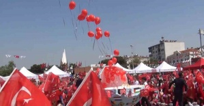Manisa’da gökyüzünü balonlar renklendirdi