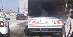 Manisa’da kamyonet kasasında 16 işçi taşıyan sürücüye ceza