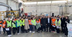 Öğrenciler Geri Dönüşümü Yerinde İnceledi